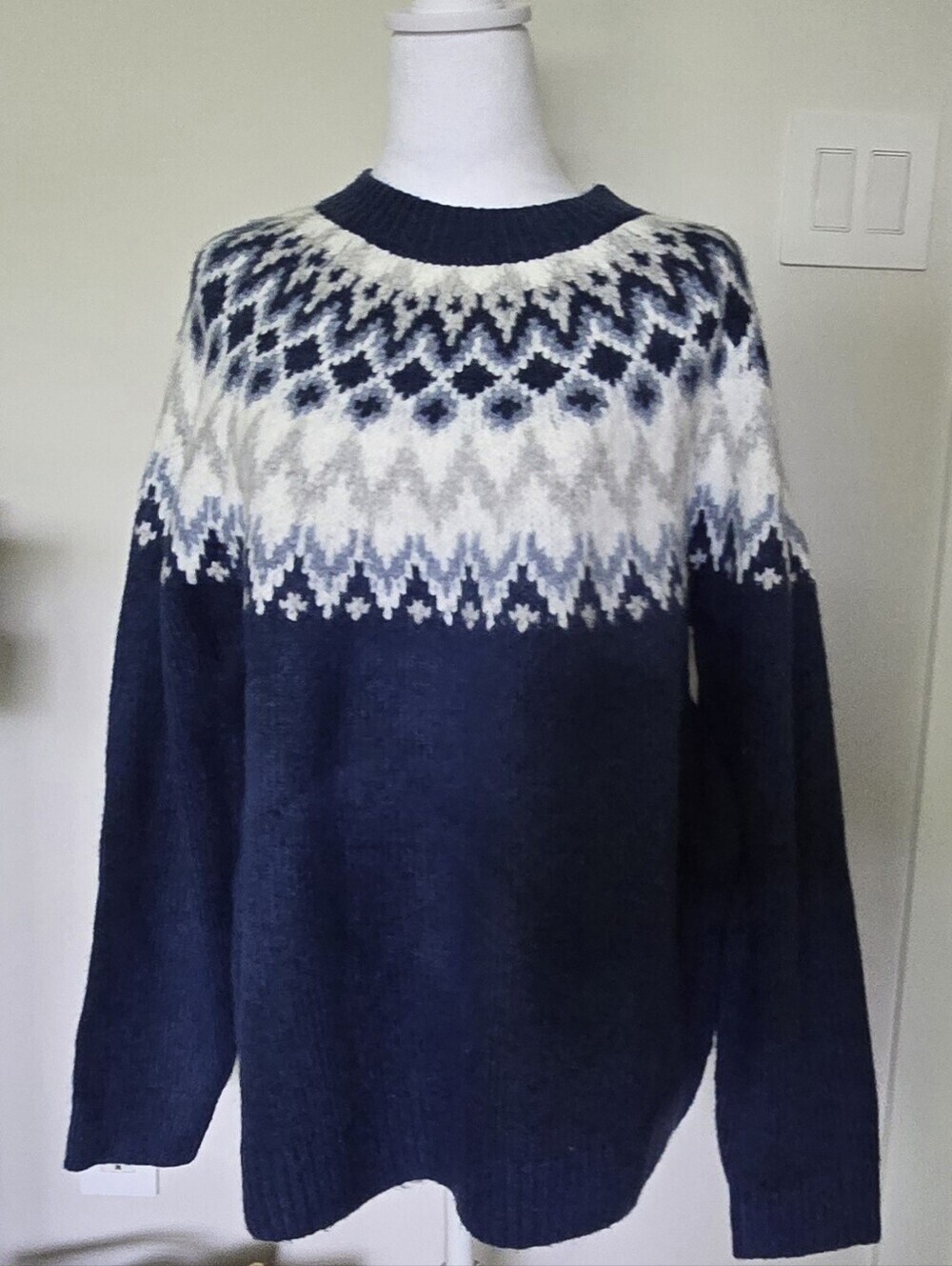 Wind River Heritage Blue And White Womens Large Sweater